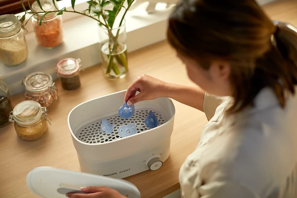 پستانک ارتودنسی انگشتی ۰ تا ۶ ماه دوتایی فیلیپس اونت Philips Avent مدل SCF099/21 — تصویر ۴
