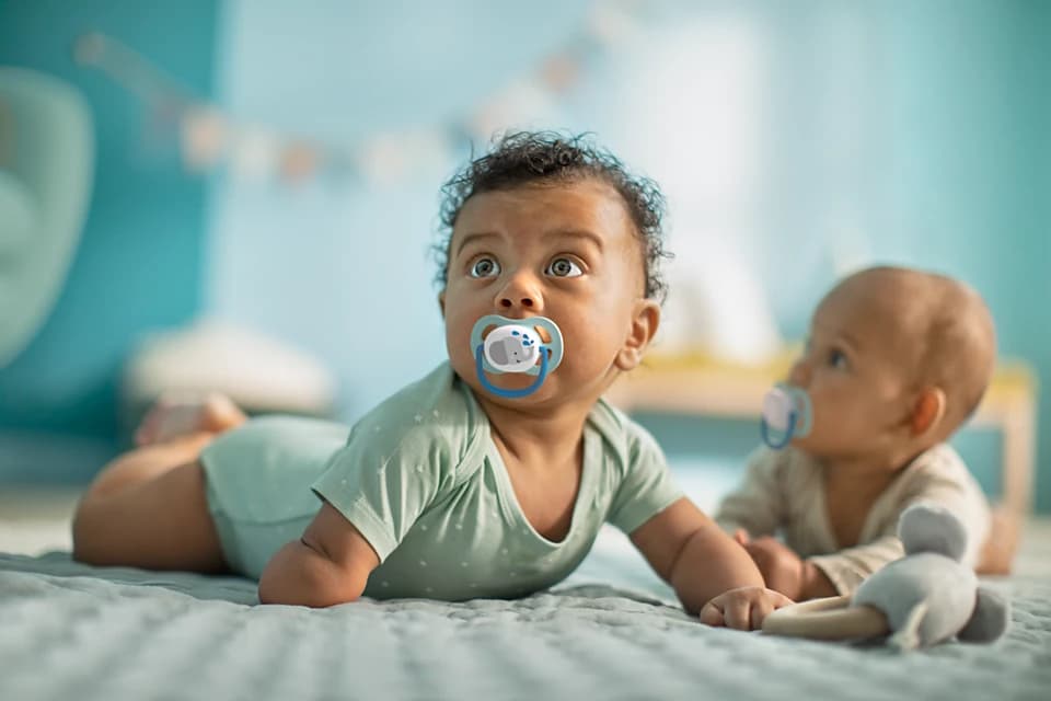پستانک ارتودنسی ۰ تا ۶ ماه دوتایی فیلیپس اونت PHILIPS AVENT سری UltraAir مدل SCF080/05 — تصویر ۵