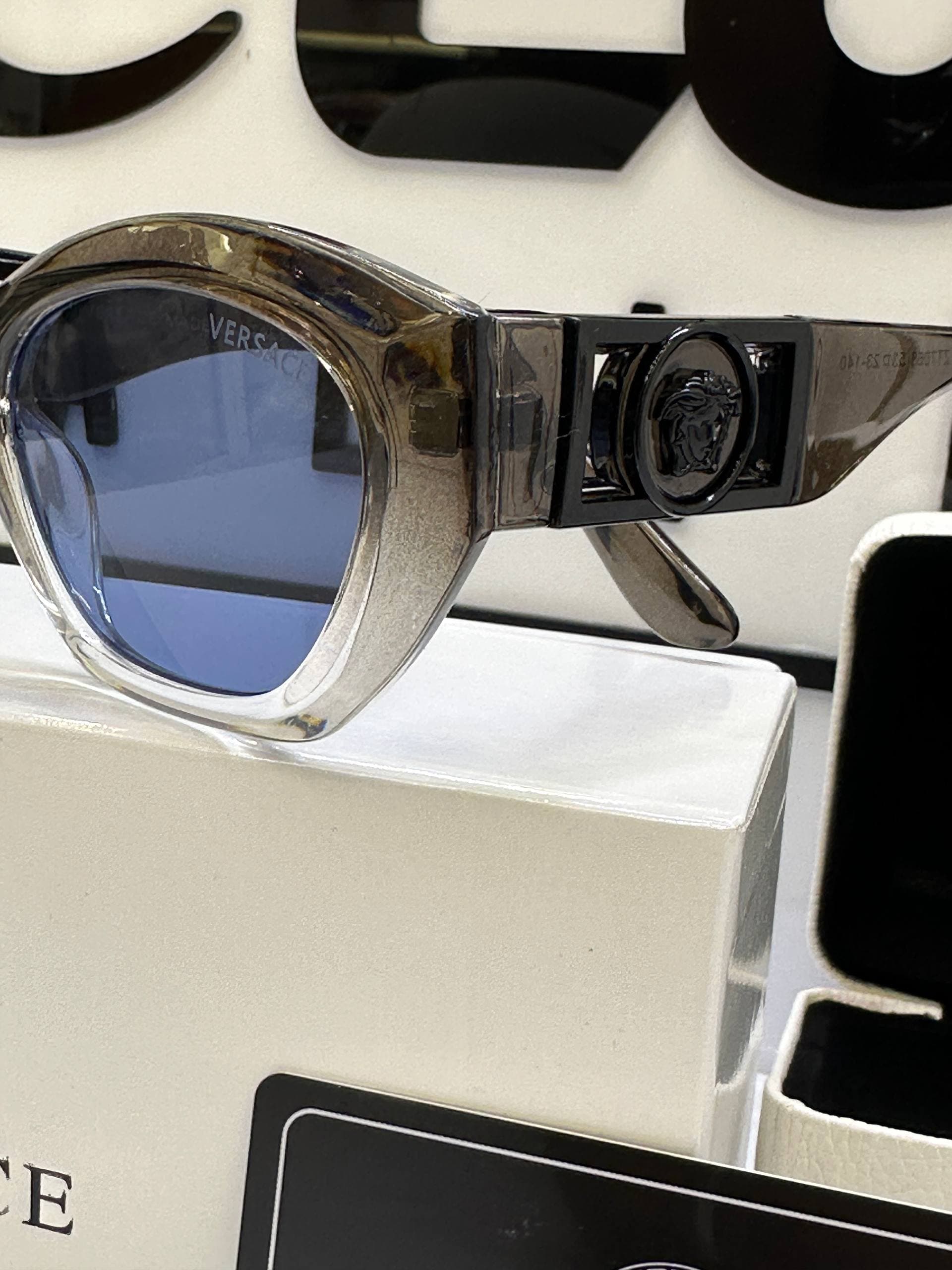 عینک ورساچه Versace Sunglasses ZT7068 — تصویر ۳