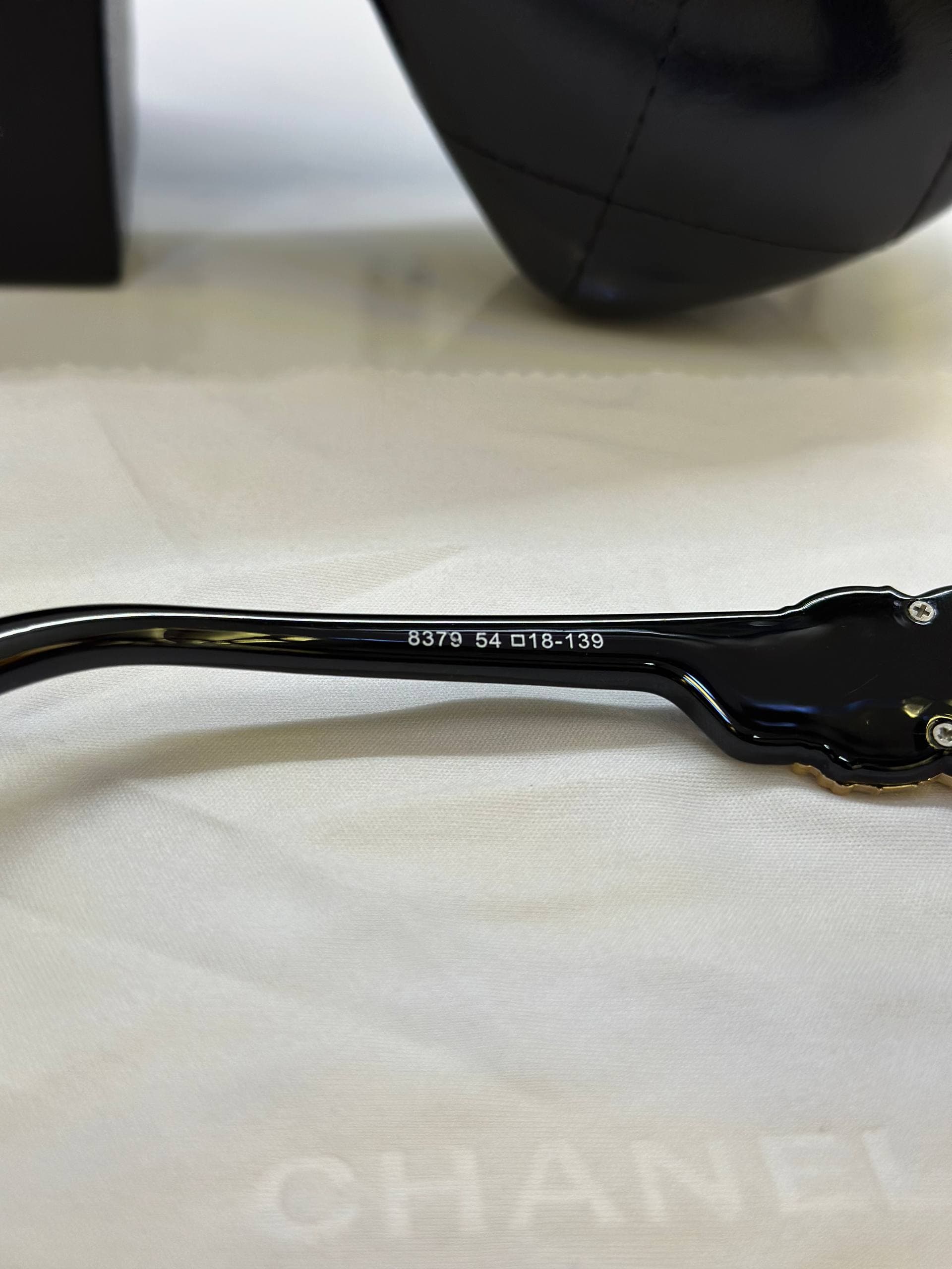 عینک شنل Chanel Sunglasses 8379 — تصویر ۵