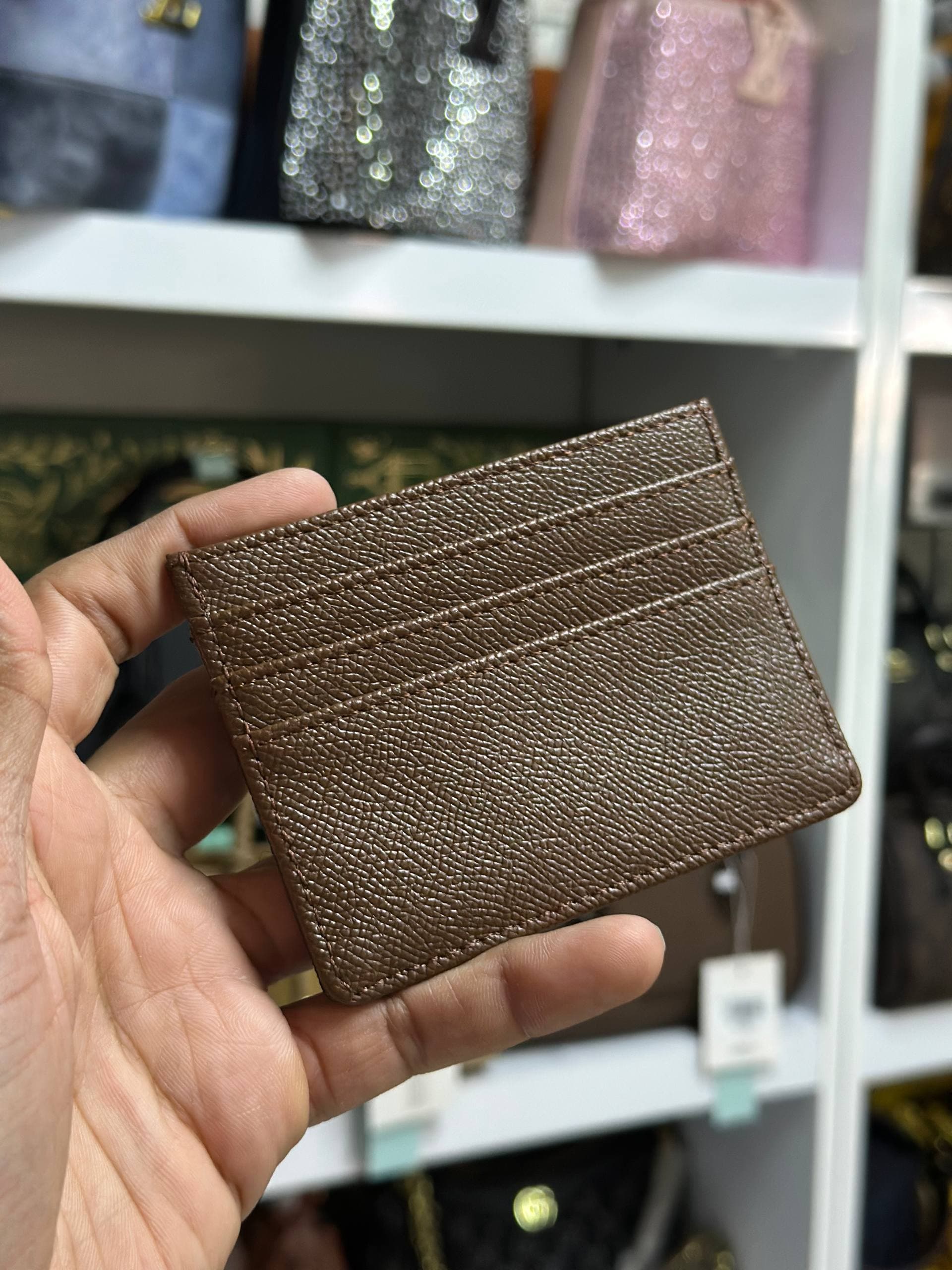 جاکارتی لویی ویتون lv Y119 — تصویر ۲
