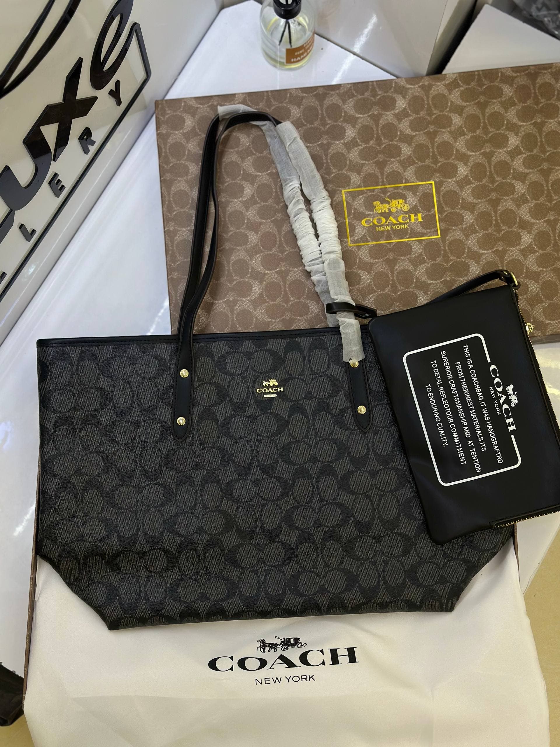 توت بگ کوچ Coach Totebag — تصویر ۲