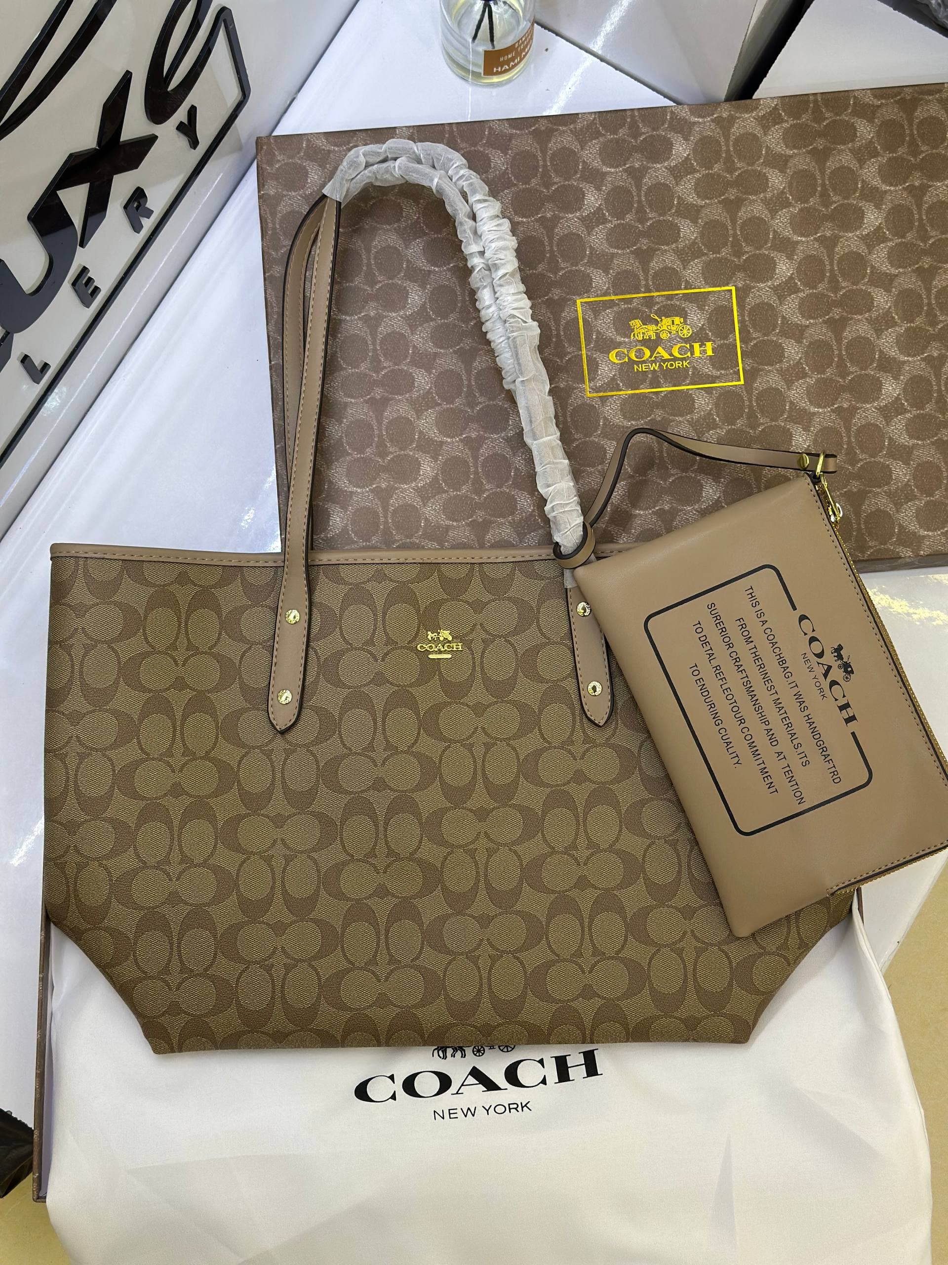 توت بگ کوچ Coach Totebag — تصویر ۳