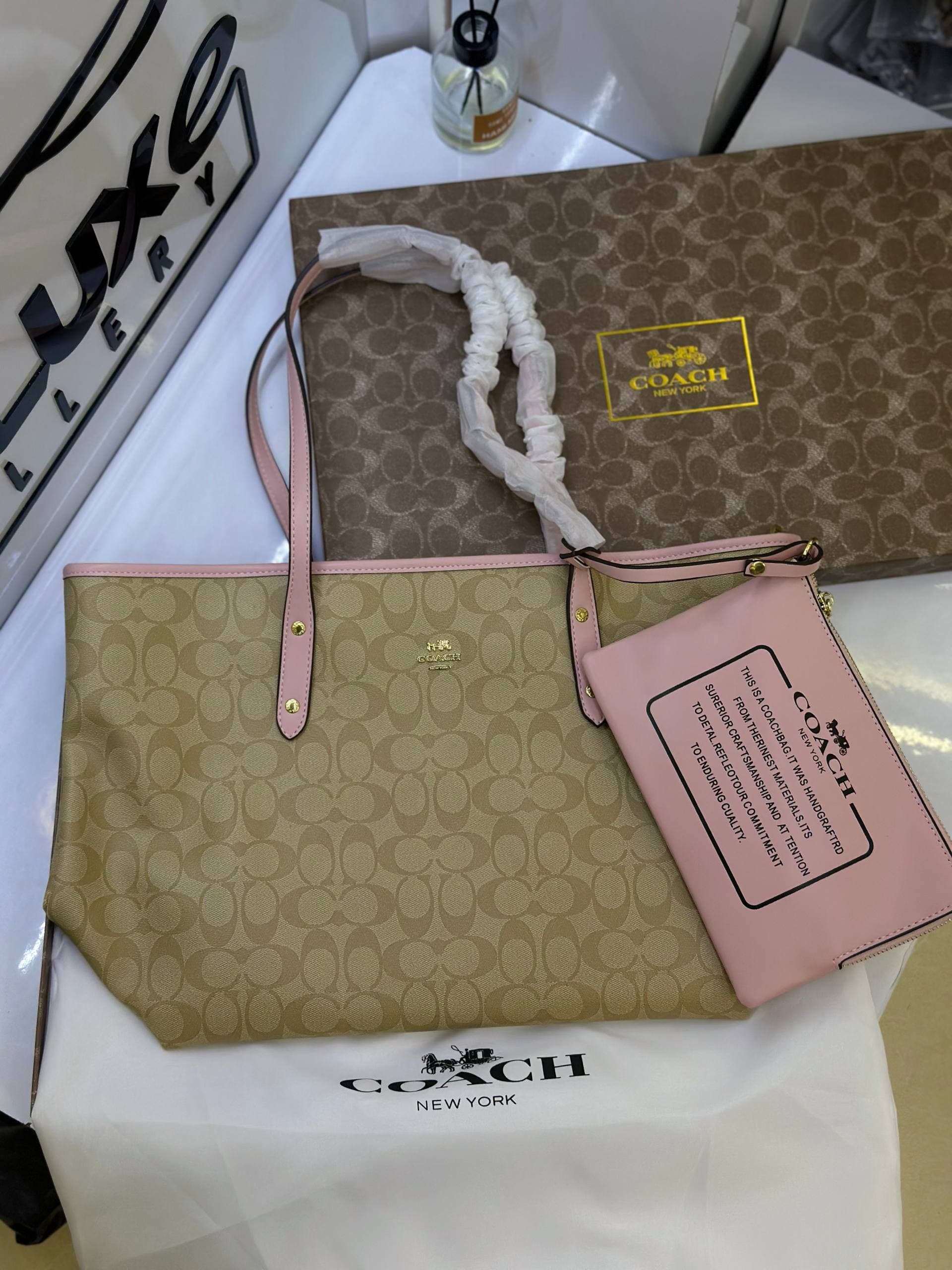 توت بگ کوچ Coach Totebag — تصویر ۴