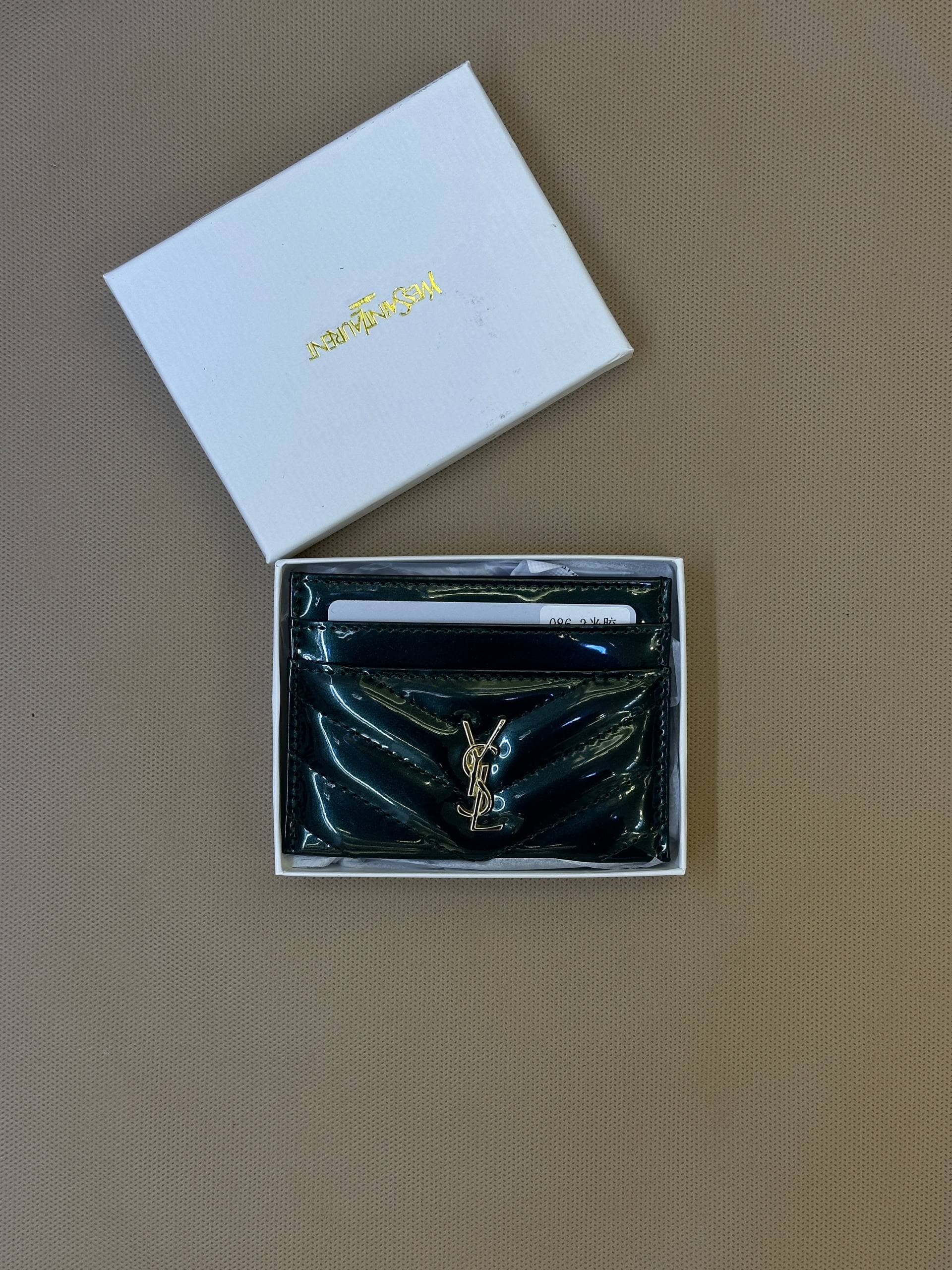 جاکارتی ایوسن لورن ورنی Ysl — تصویر ۵