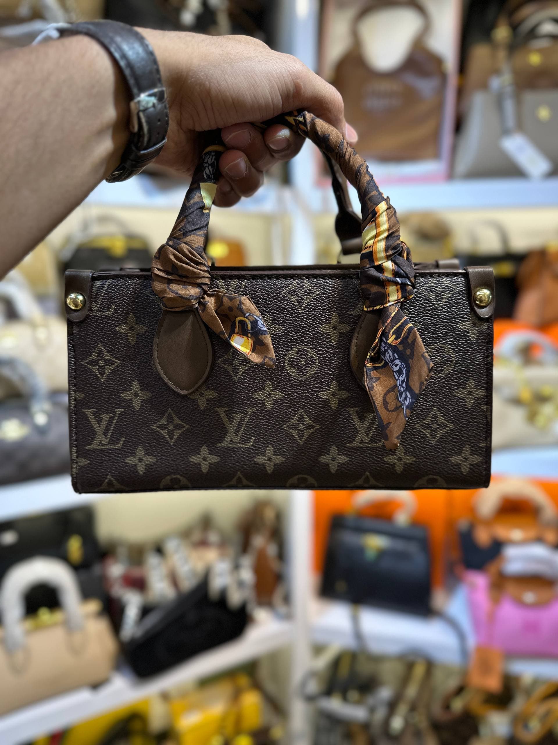 کیف اندگو لویی ویتون Lv Onthego 9317 — تصویر ۷