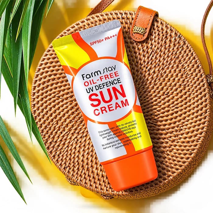 ضد آفتاب اویل فری فارم استی 70ml | SPF50 — تصویر ۵