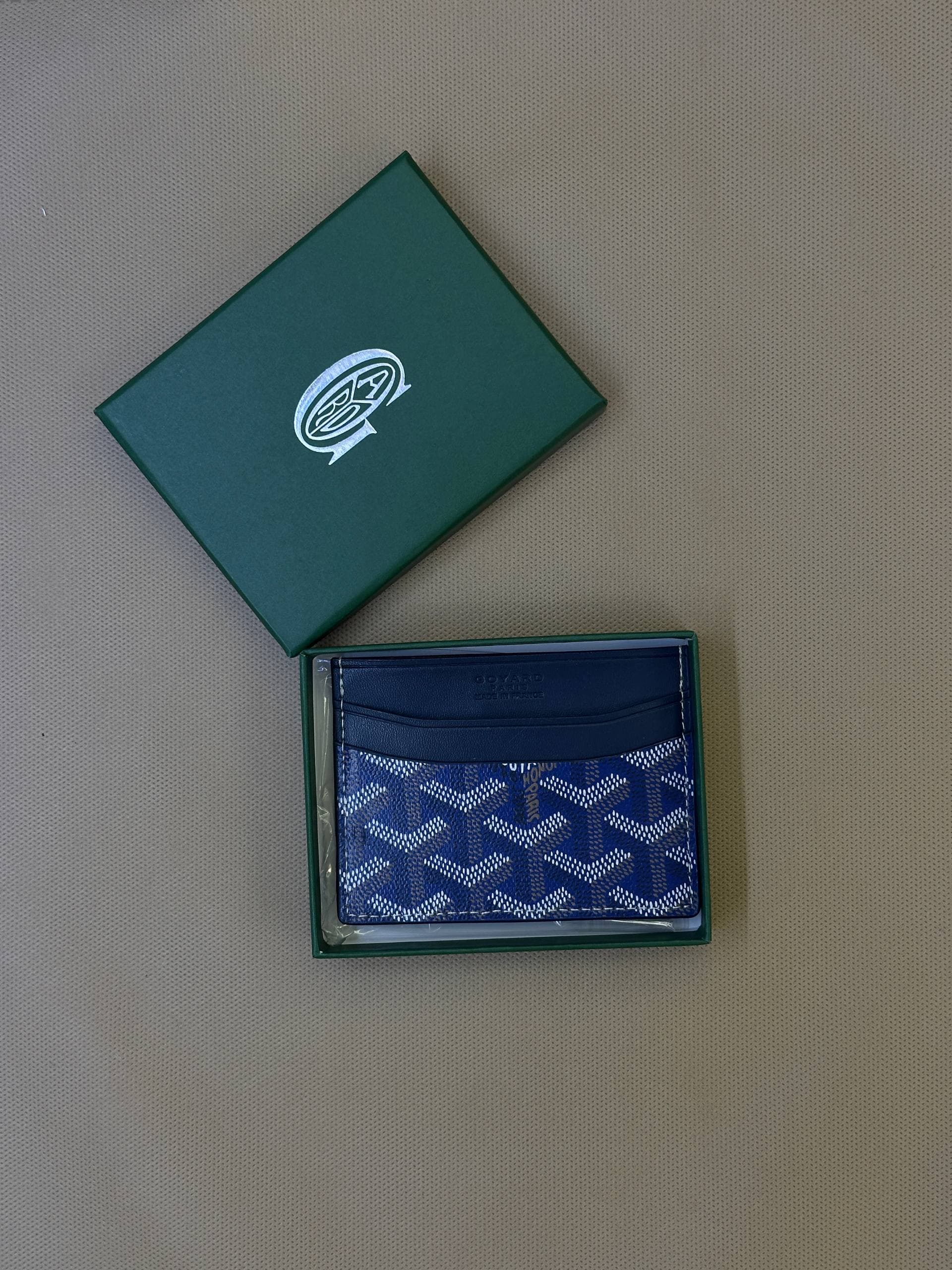 جاکارتی برند گویارد Goyard