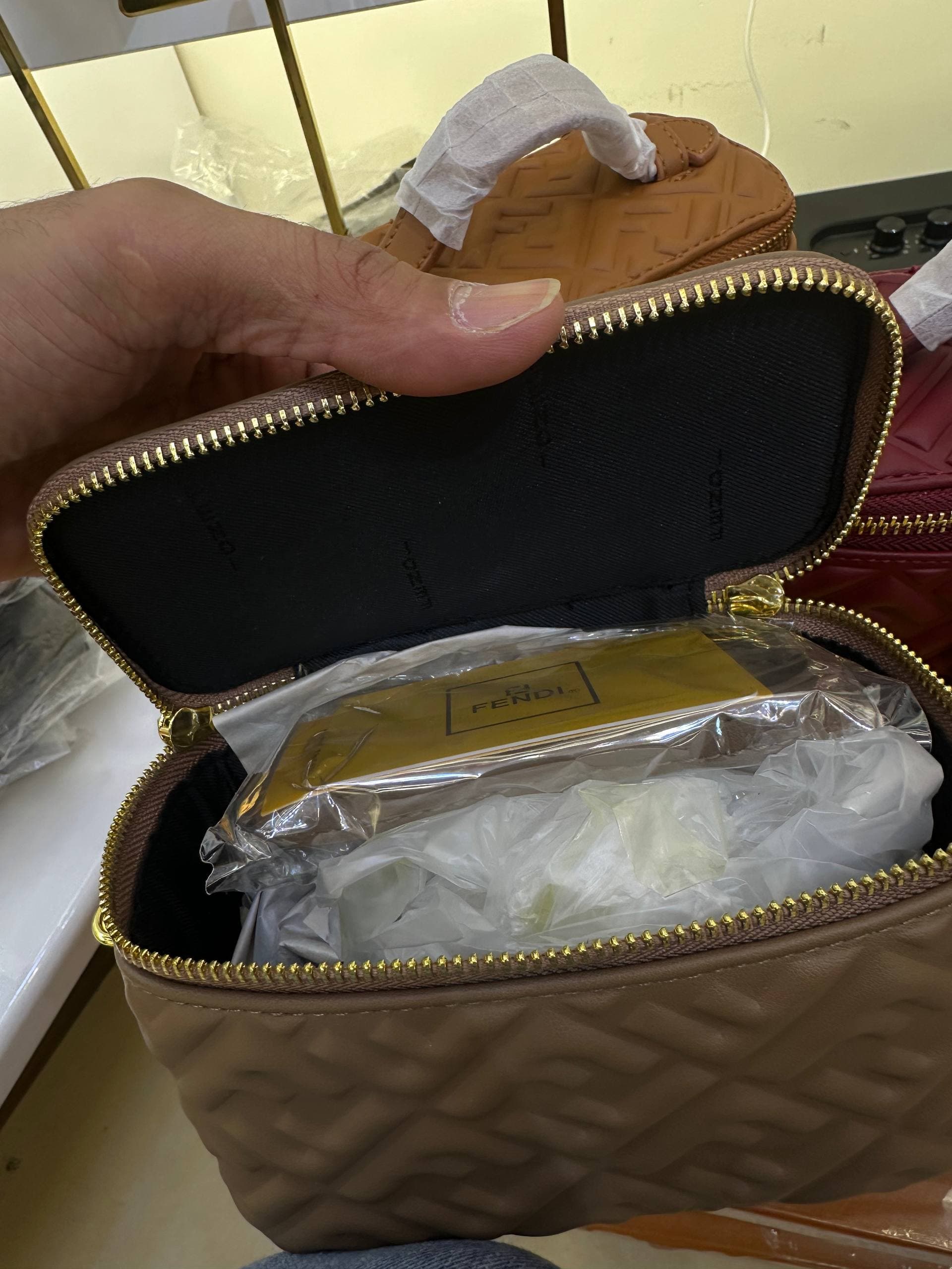 مینی بگ فندی مستر Mini Bag Fendi — تصویر ۷