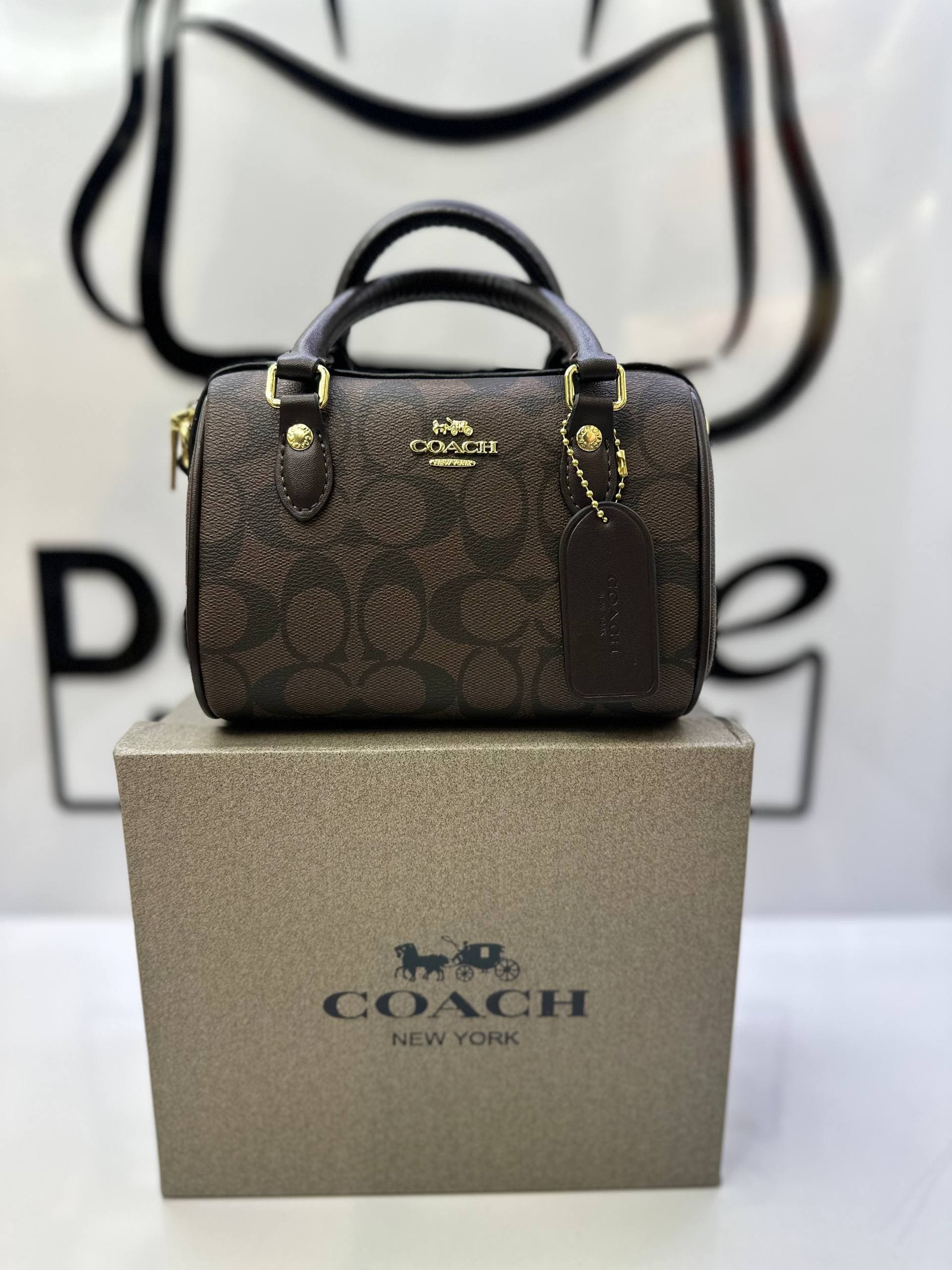 کیف مینی دافل کوچ Coach Mini — تصویر ۶