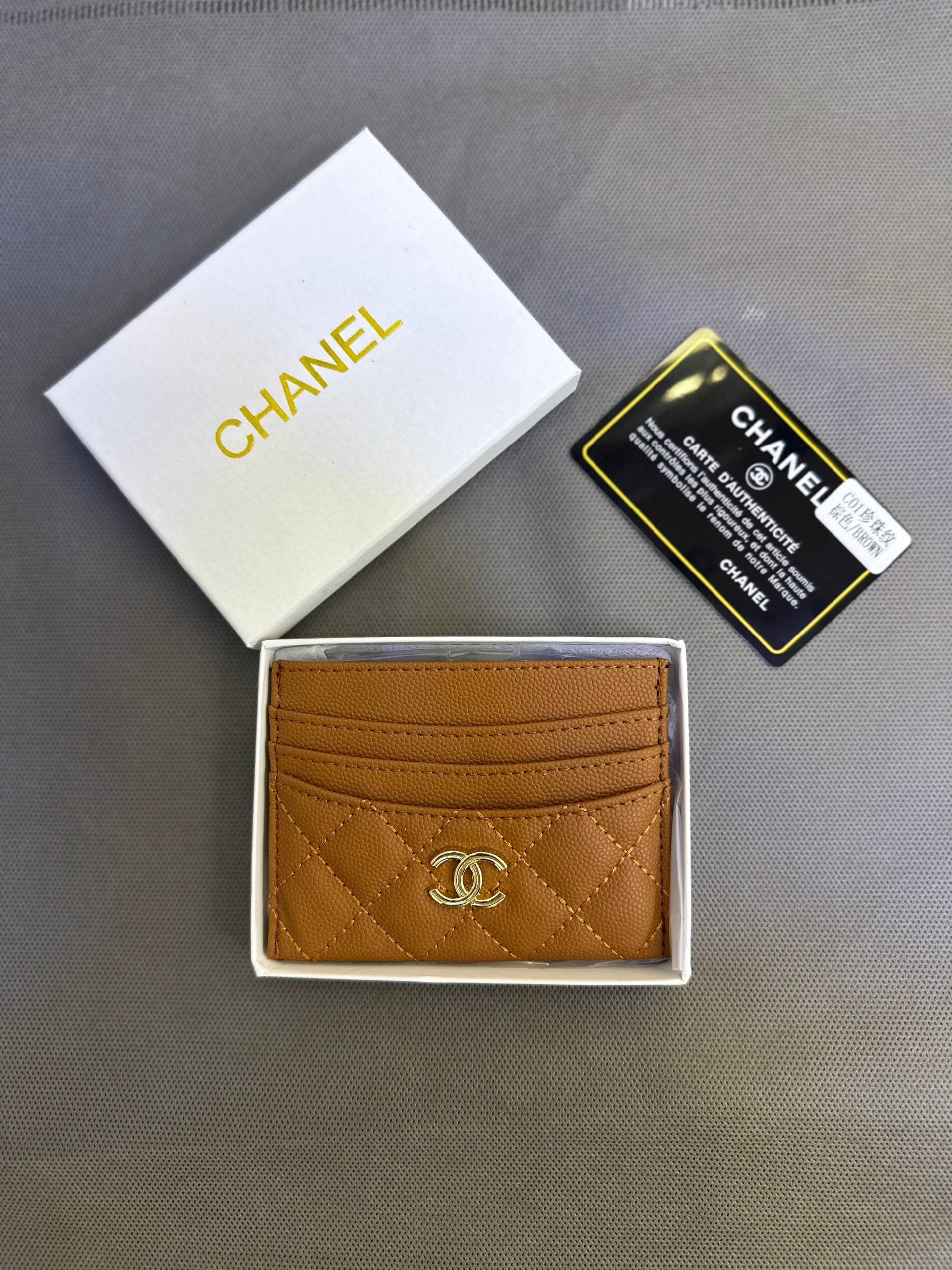 جاکارتی برند شنل Chanel — تصویر ۳