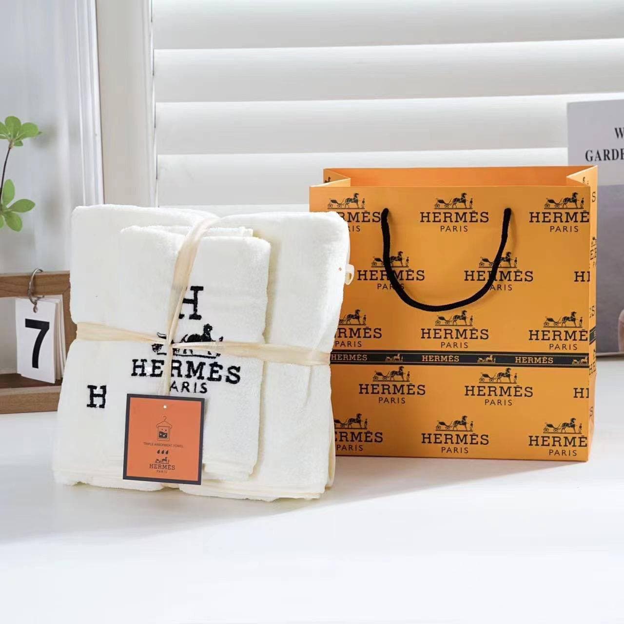 حوله دو تیکه هرمس Hermes