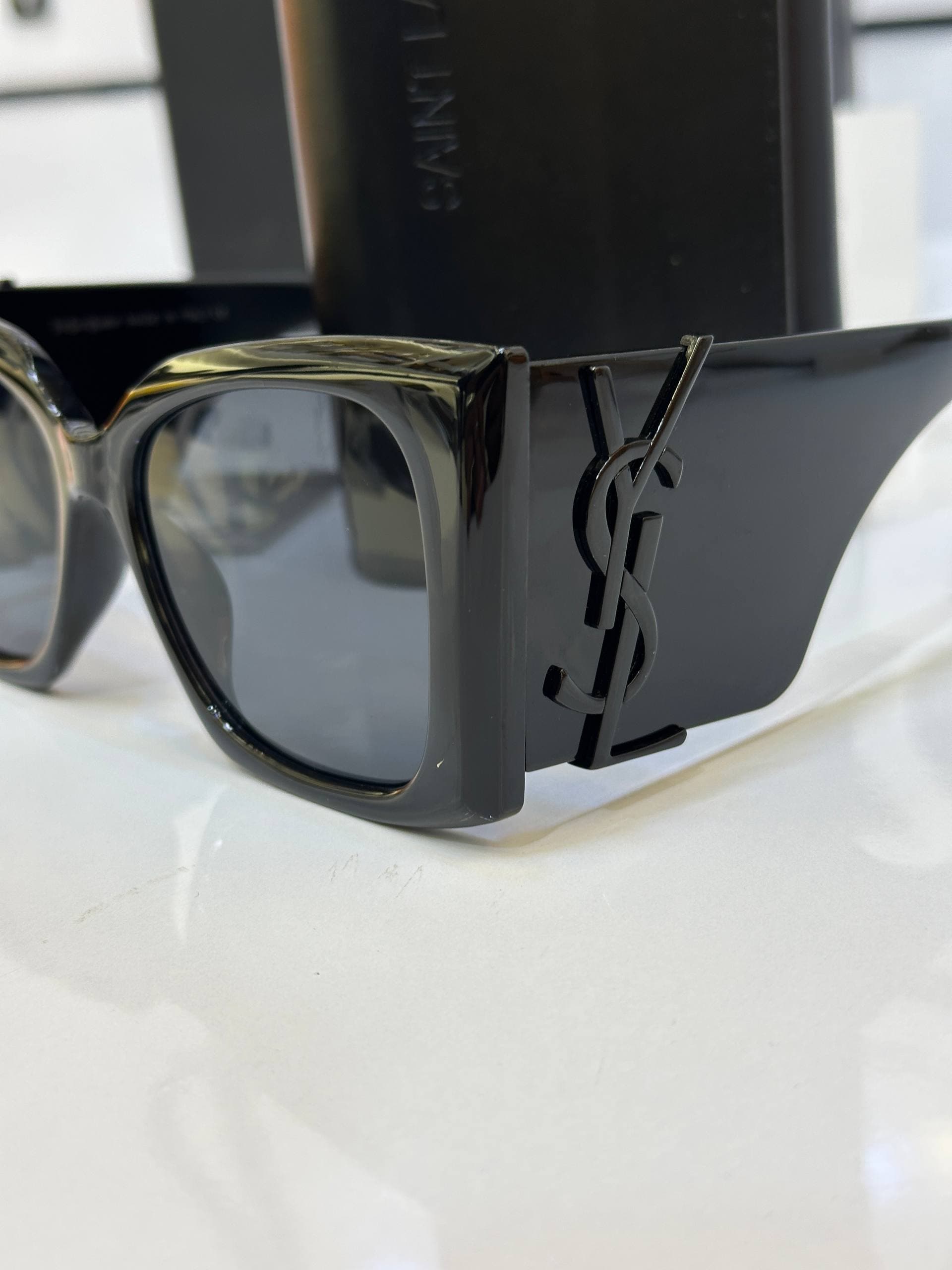 عینک ایوسن لورن Ysl Sunglasses 6001 — تصویر ۴