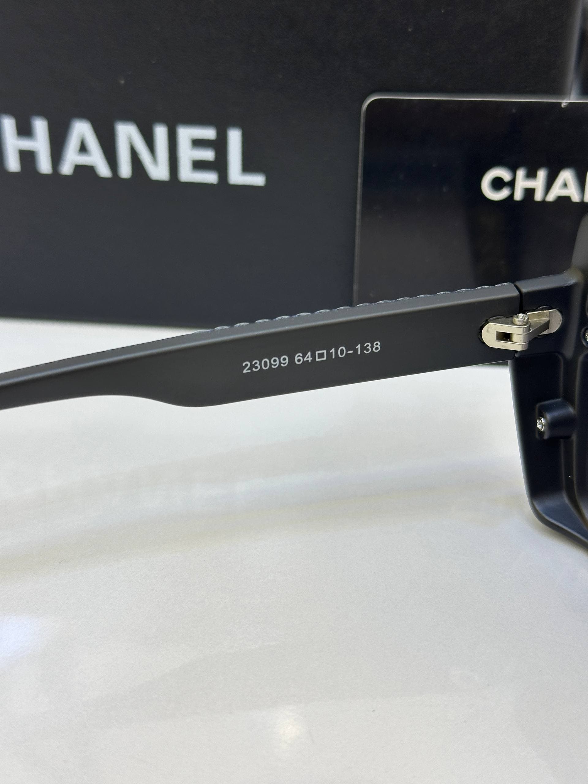 عینک شنل Chanel Sunglasses 23099 — تصویر ۶