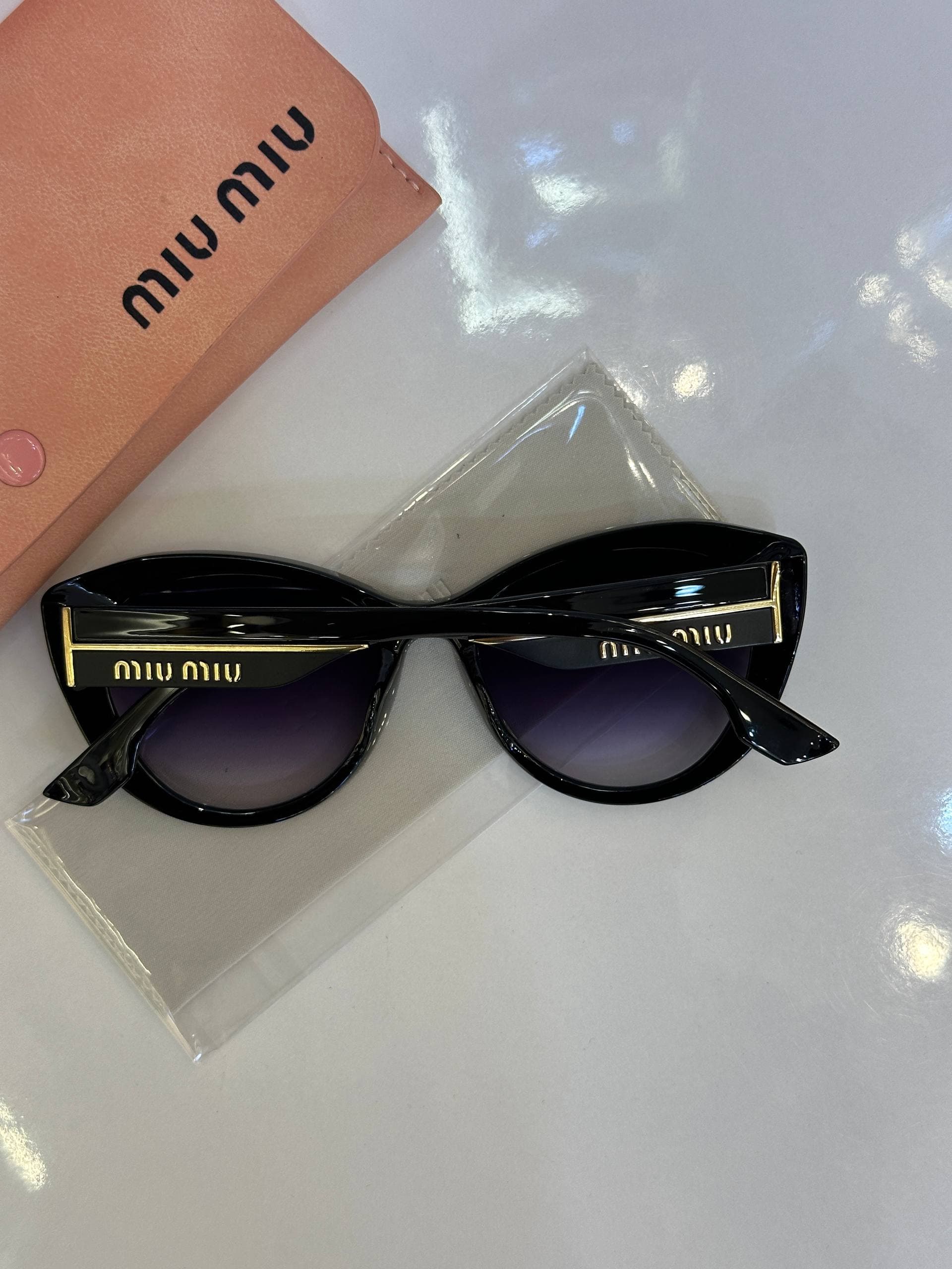 عینک میو میو MiuMiu Sunglasses zt7030 — تصویر ۶