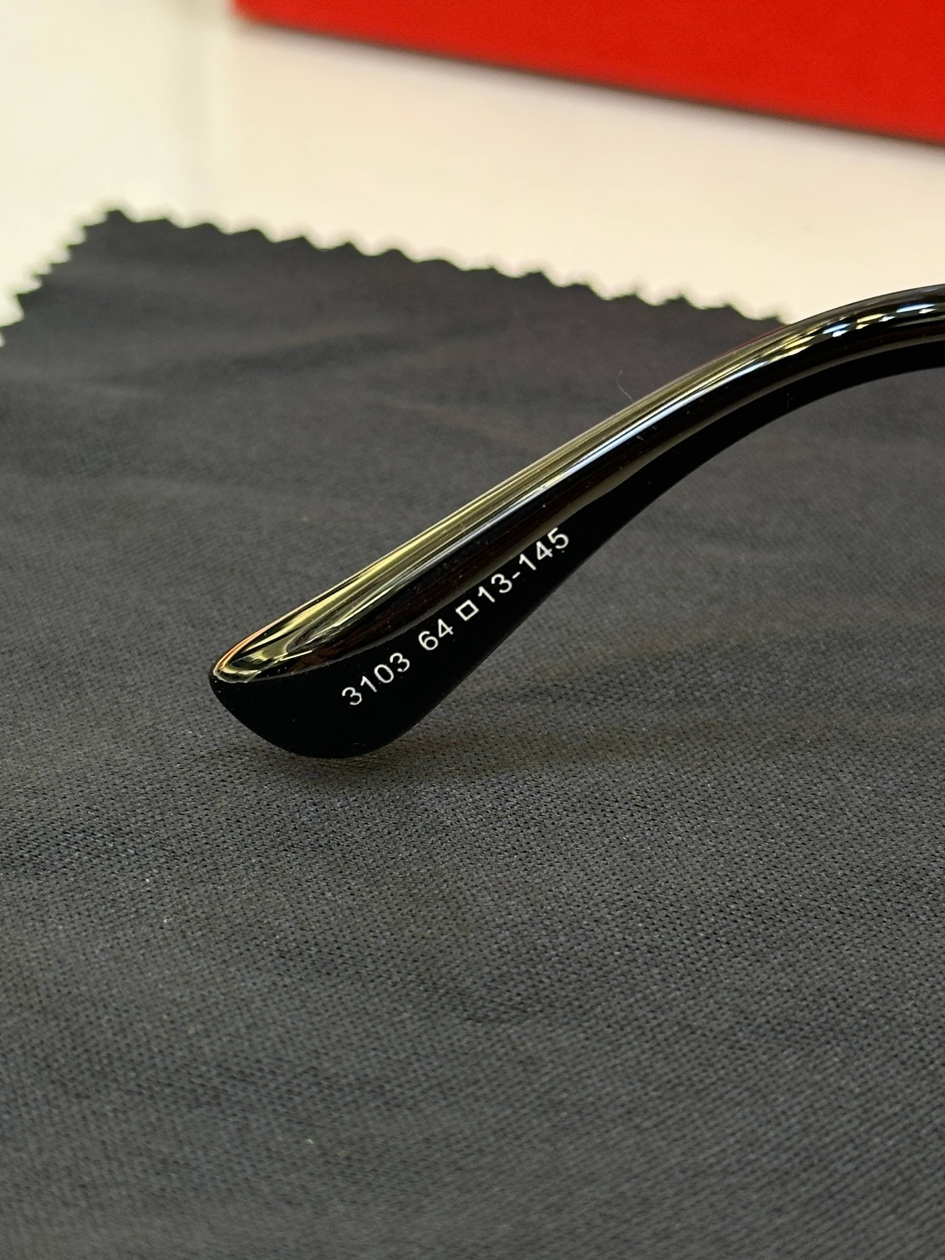 عینک پرادا Prada Sunglasses 3103 — تصویر ۲