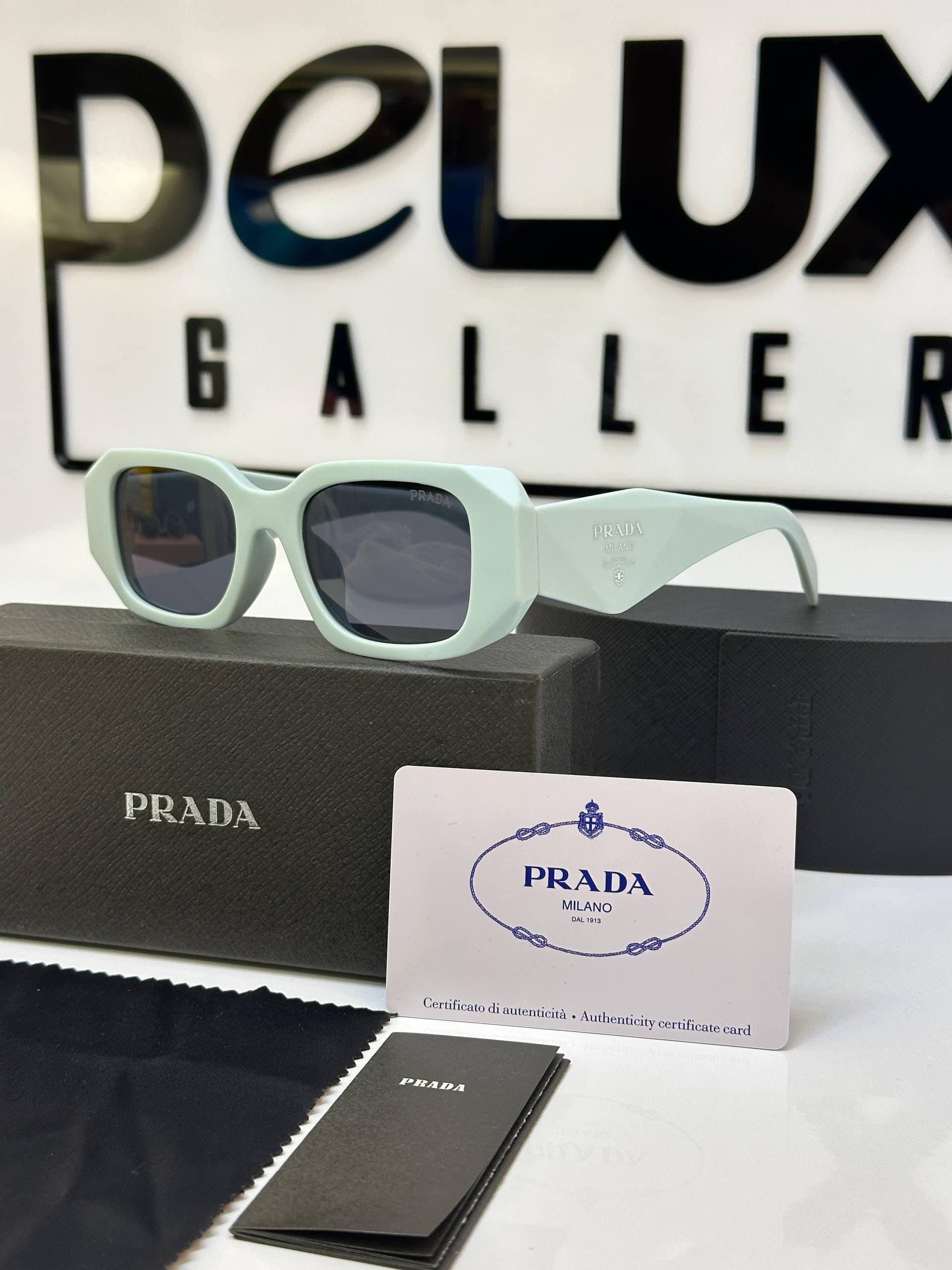 عینک پرادا Prada Sunglasses 8679 — تصویر ۲