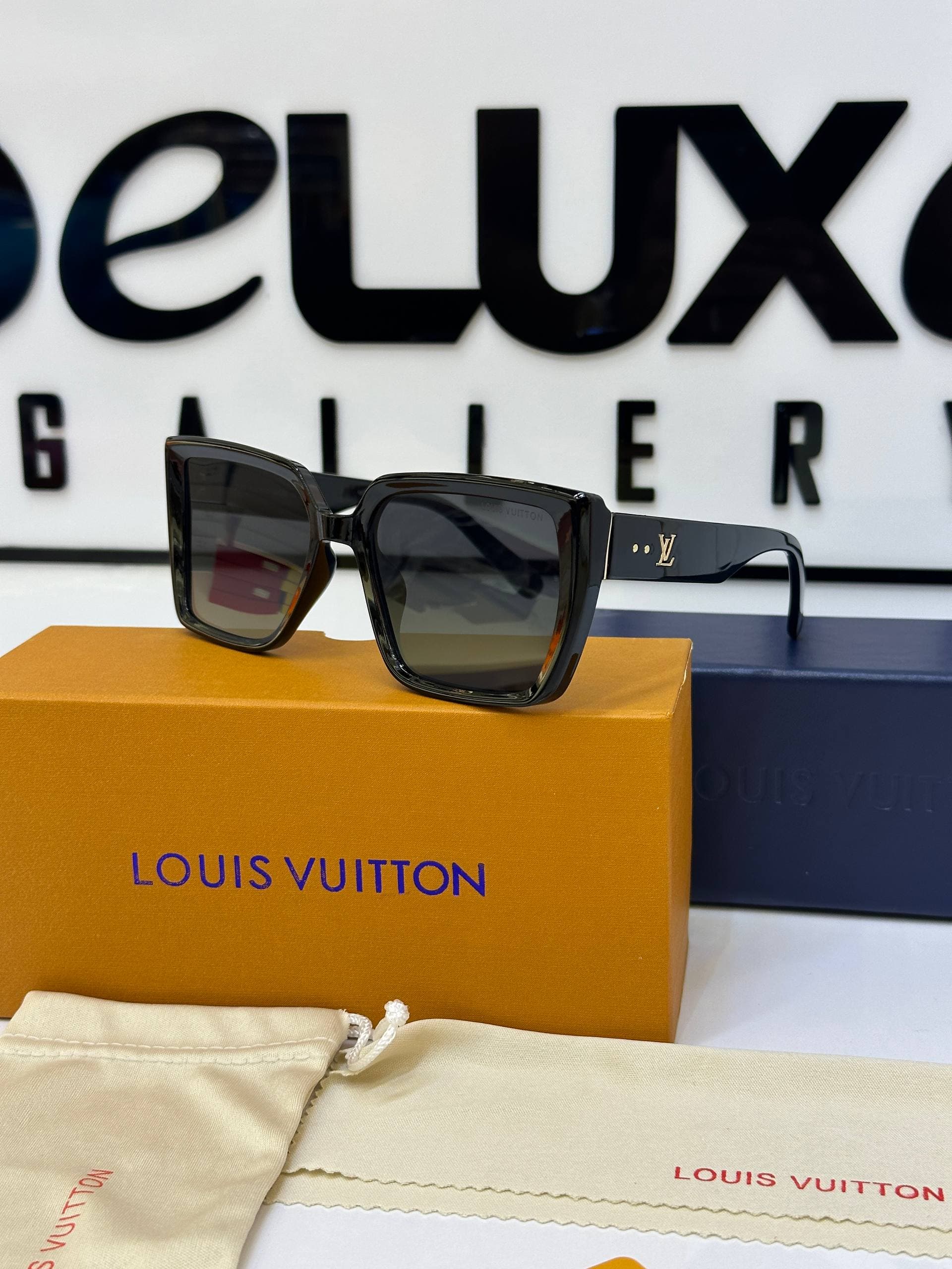 عینک لویی ویتون Lv F2095 — تصویر ۲