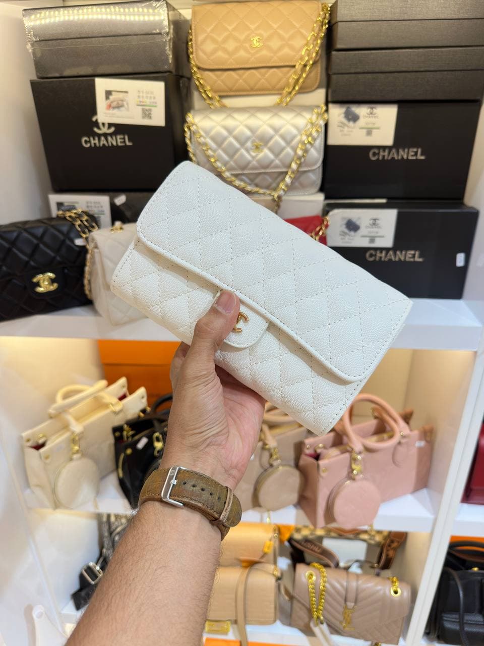 کیف شنل فلپ دستی و دوشی Chanel Classic Flap Bag — تصویر ۳
