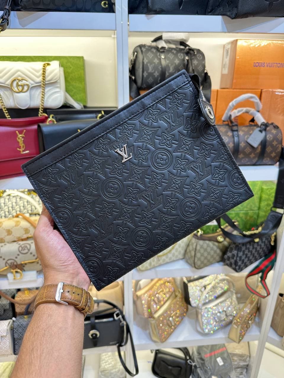 کیف دستی یونی سکس لویی ویتون lv pochette voyage