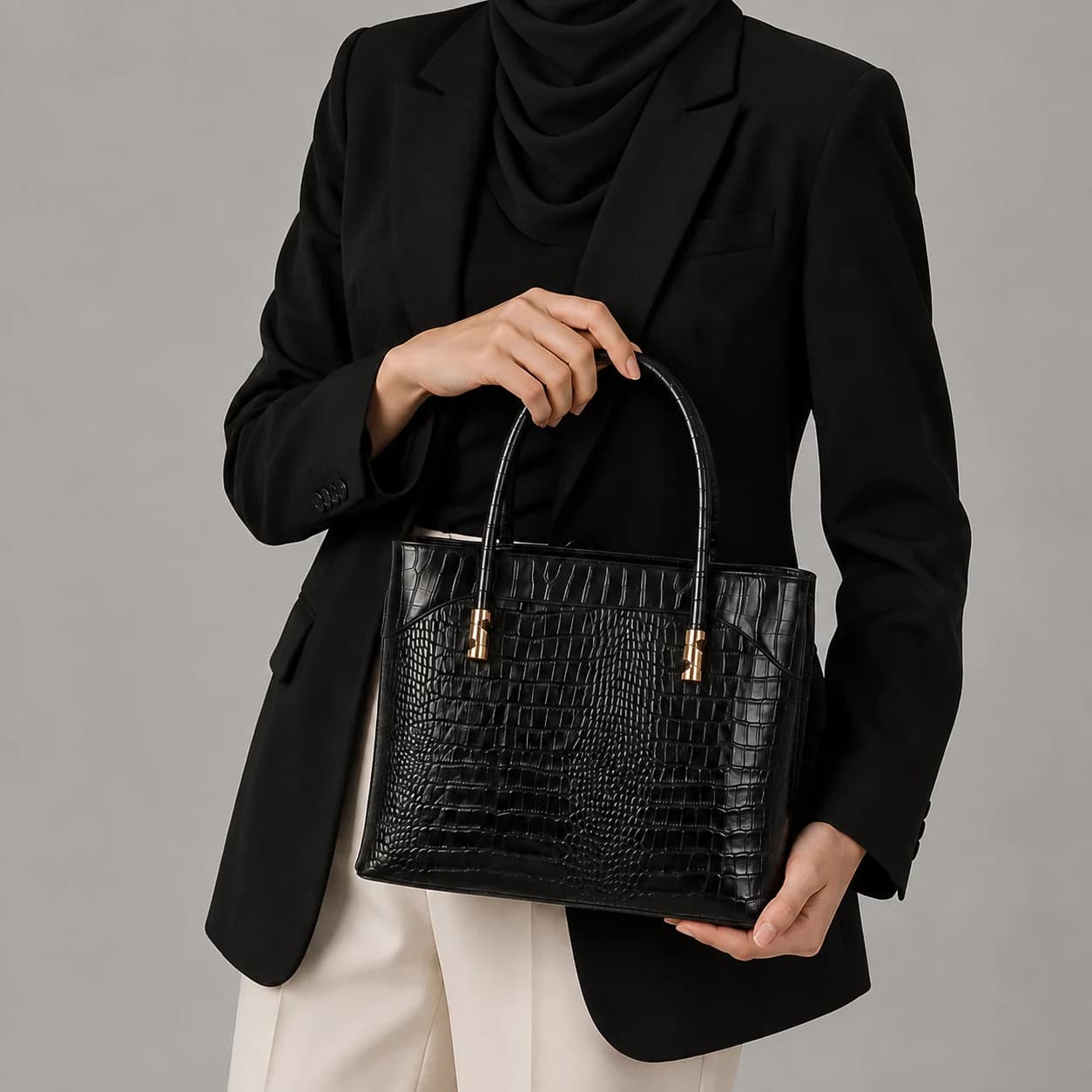 کیف دوشی چرم زنانه ۷۲۴ — تصویر ۹