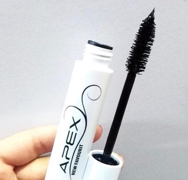 ریمل حجم دهنده اپکس سفید مدل White XXL Ultra Black — تصویر ۵