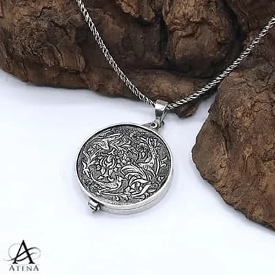 گردنبند نقره طرح یاد و خاطره — تصویر ۳