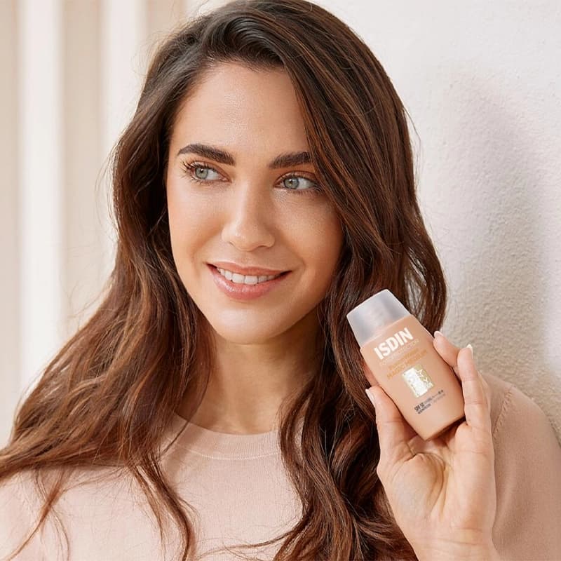 ضد آفتاب رنگی ایزدین ISDIN Magic Medium SPF50 — تصویر ۴