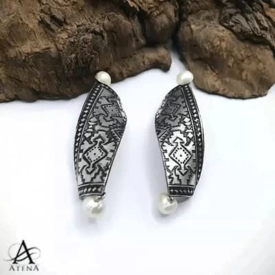 گوشواره نقره طرح آي سو — تصویر ۲