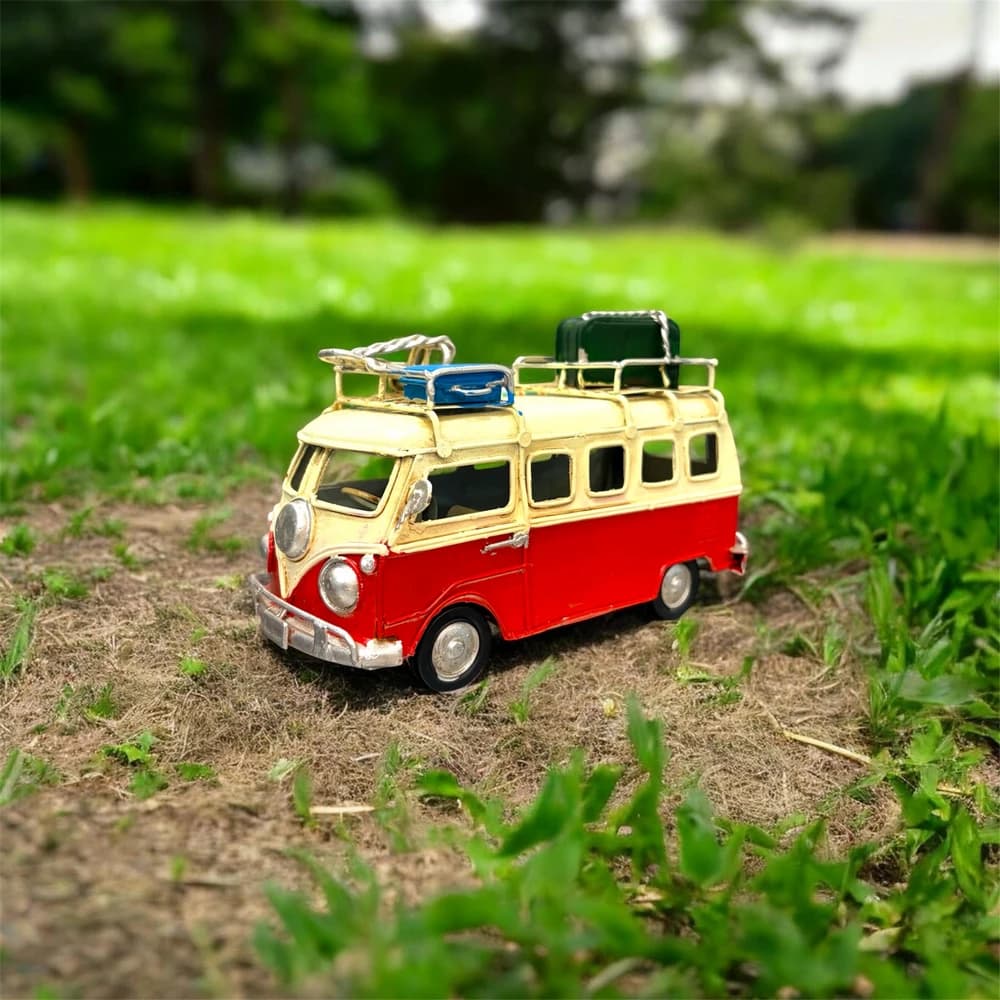 ماکت فلزی ون قدیمی قرمز کرم مدل Vintage Camper