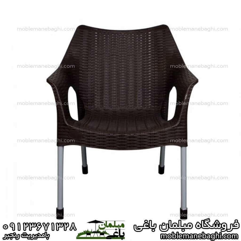 صندلی حصیری پلاستیکی رستوران از — تصویر ۴