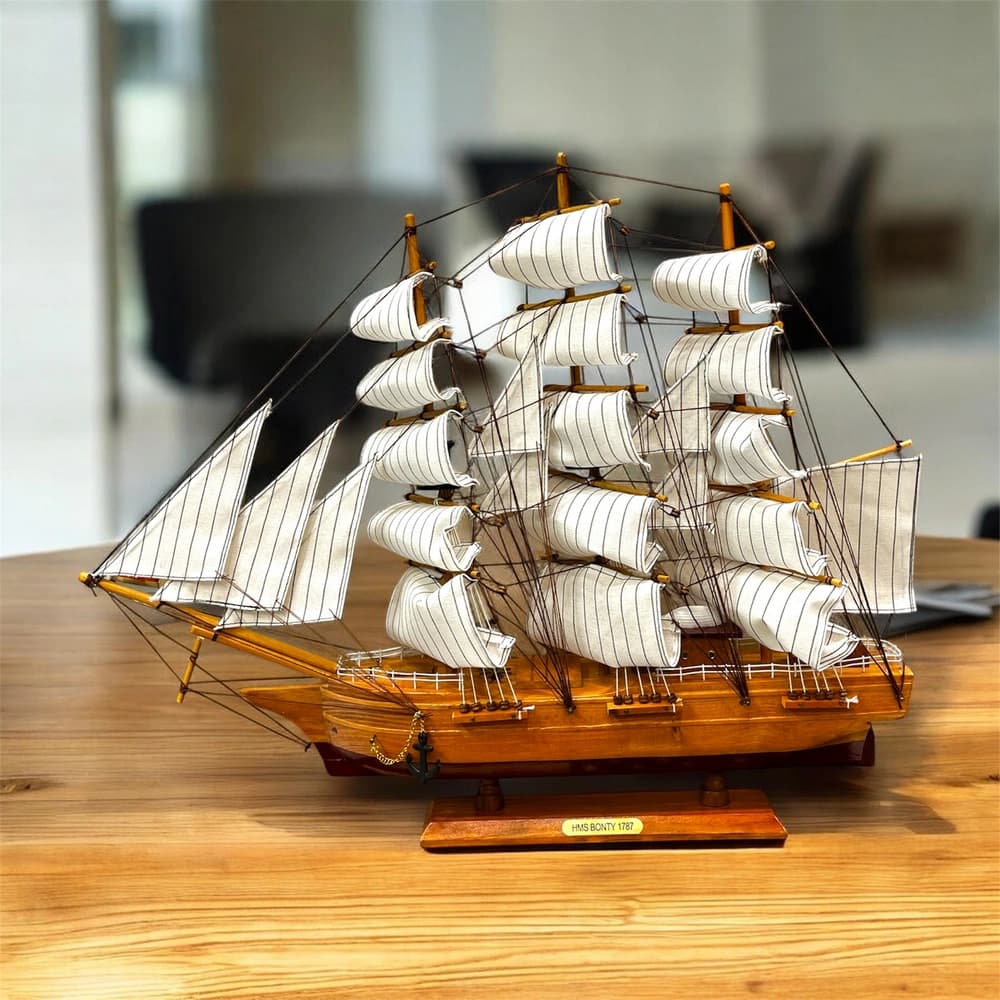 ماکت چوبی کشتی HMS BOUNTY 1787