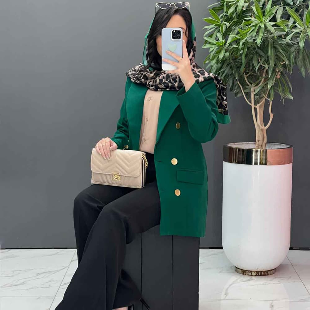 مانتو کتی مازراتی دکمه طلایی — تصویر ۷