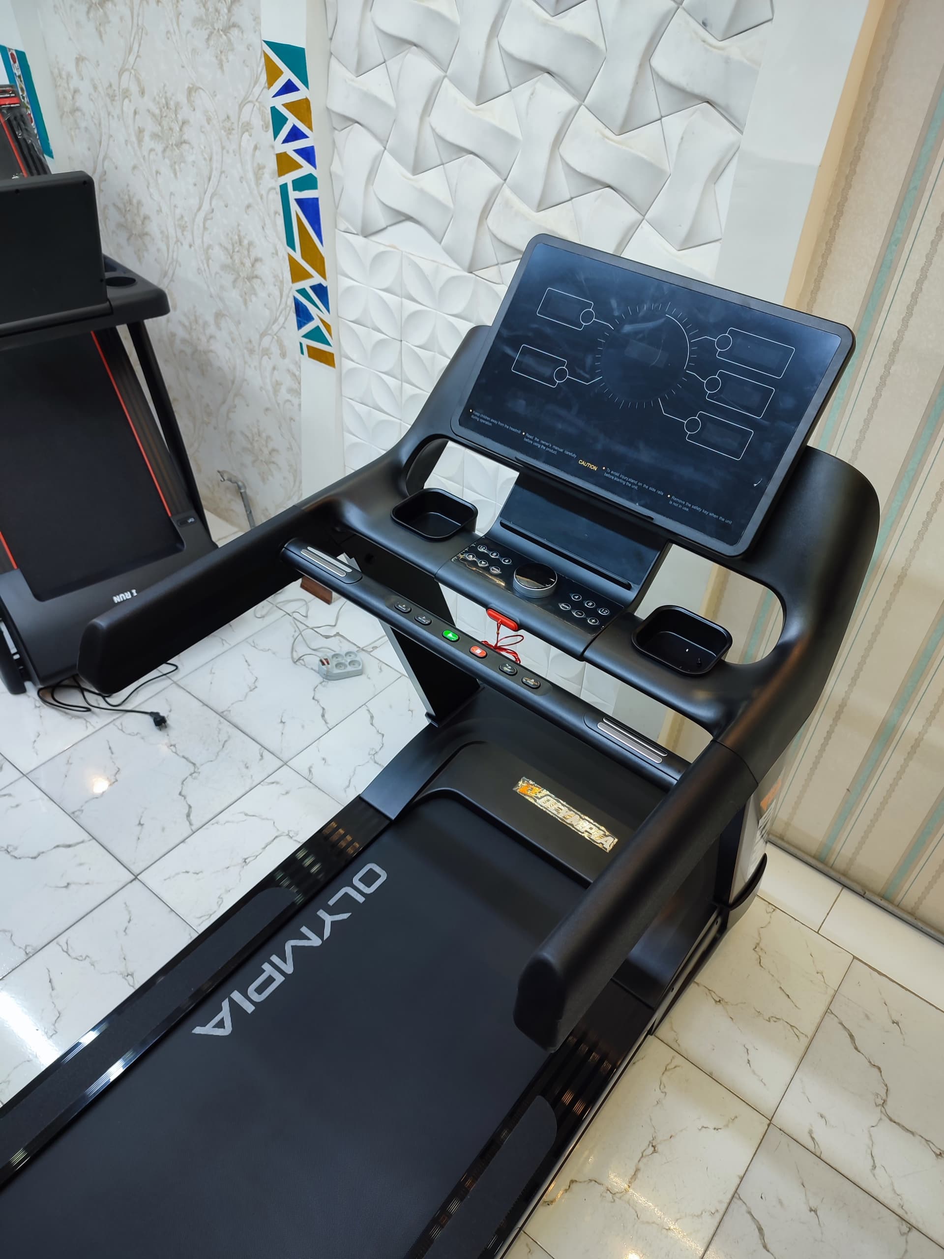 تردمیل باشگاهی المپیا FA 9100 AC (فورد سابق) — تصویر ۵