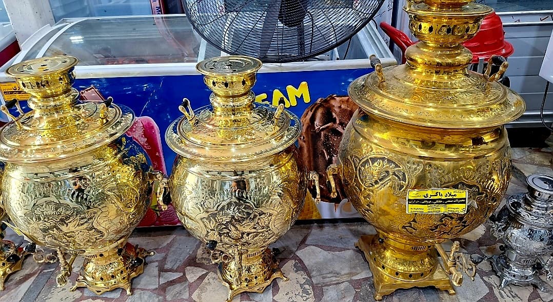 سماور گازی برنجی 15 لیتری تنوره دار طلایی — تصویر ۴