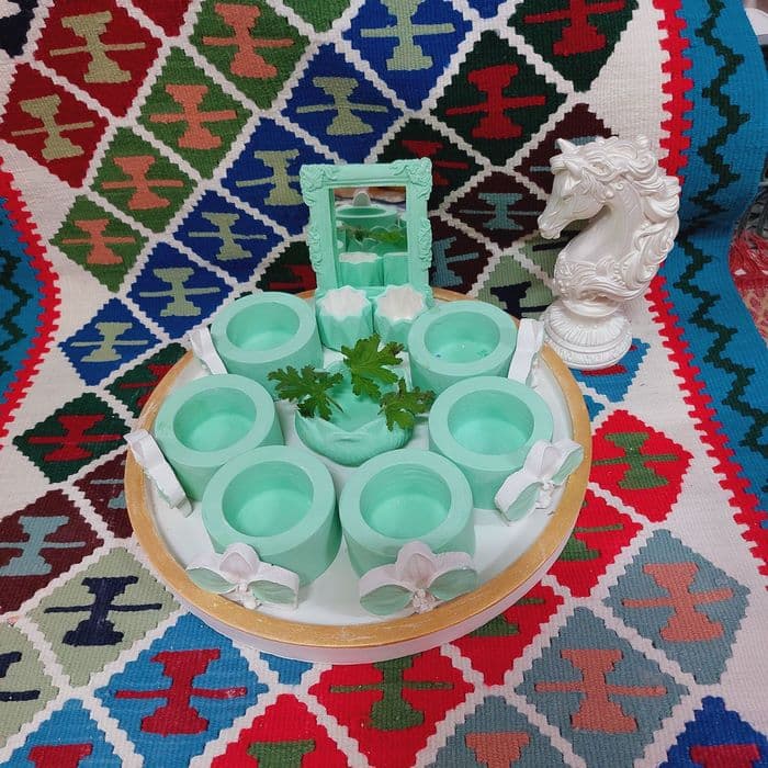 سفره هفت سین سنگ مصنوعی طرح گلبرگ با شمع اسب — تصویر ۲