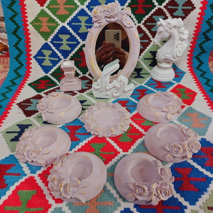 سفره هفت سین سنگ مصنوعی طرح گل رز با شمع اسب — تصویر ۲