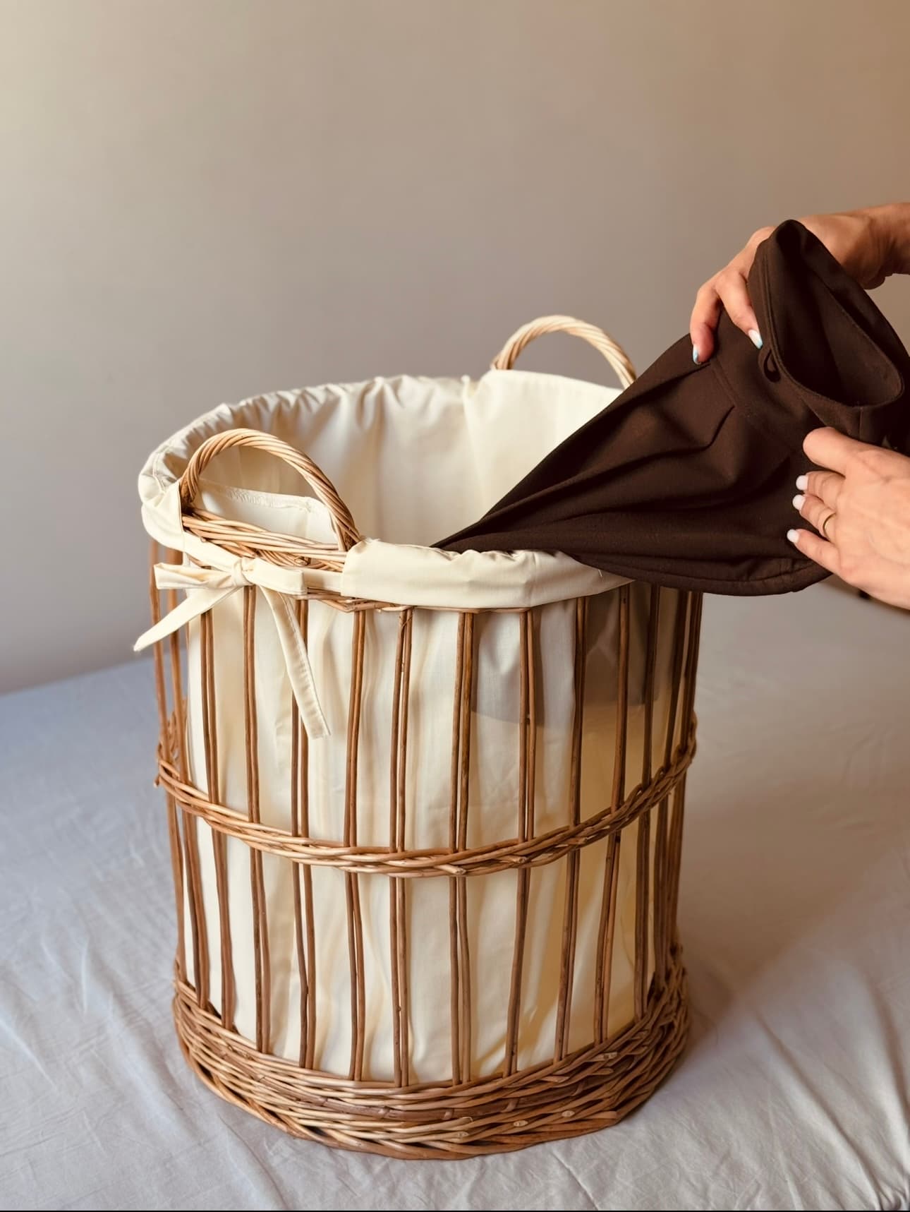 سبد لباس مروار با آستر کرم — تصویر ۲