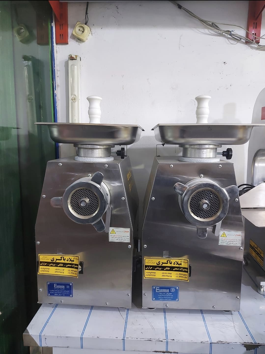 چرخ گوشت قصابی صنعتی ۳۲ گیربکسی الکترو کار EC-10 صنعتی — تصویر ۶