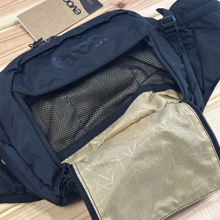 کوله کمری 3 لیتری EVOC Hip Pack – مشکی — تصویر ۶