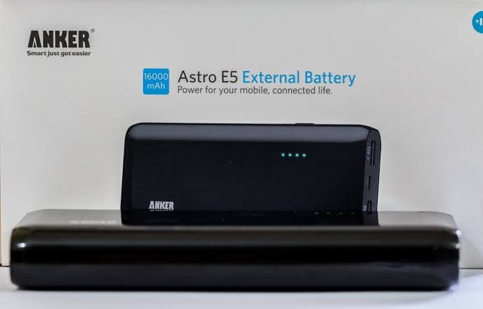 کیس و برد پاوربانک انکر 16000 مدل Astro E5 — تصویر ۳