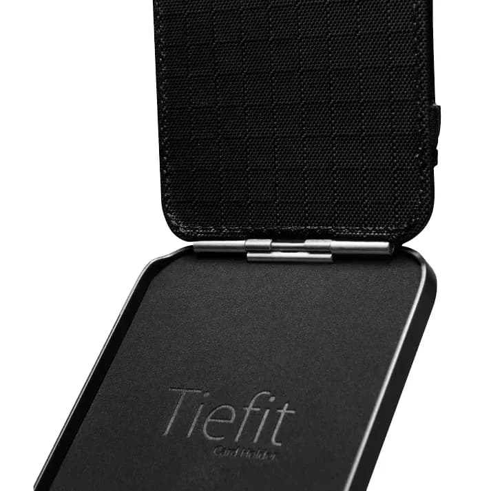 جاکارتی مگ‌سیف و استند اسپیگن مدل Spigen TieFit MagFit — تصویر ۱۲
