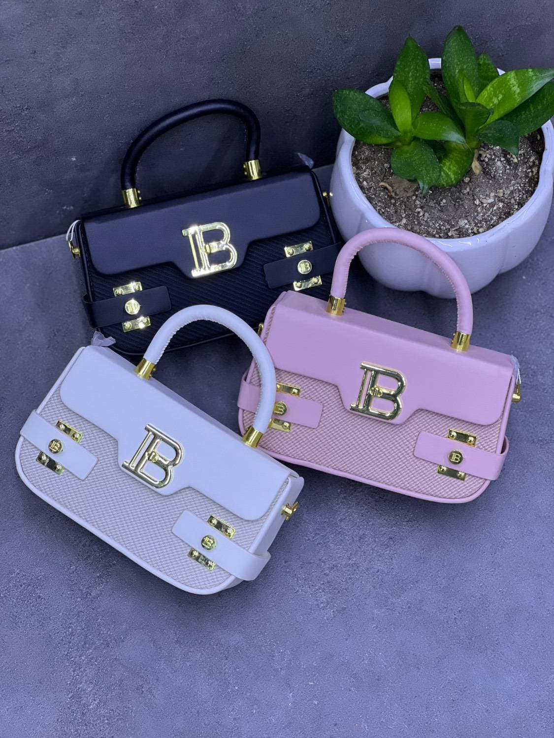 👜 کیف طرح برند | مینیمال، دخترونه و همیشه ترند 😍✨🆔 کد محصول: BG063