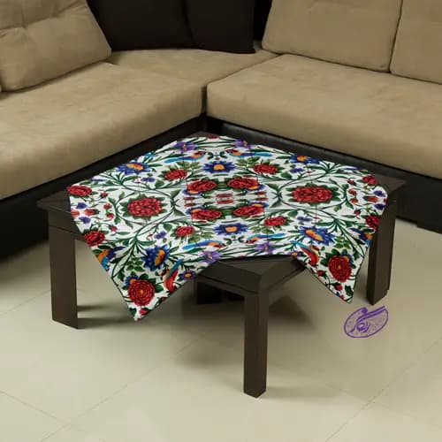 رومیزی طرح گل افشان