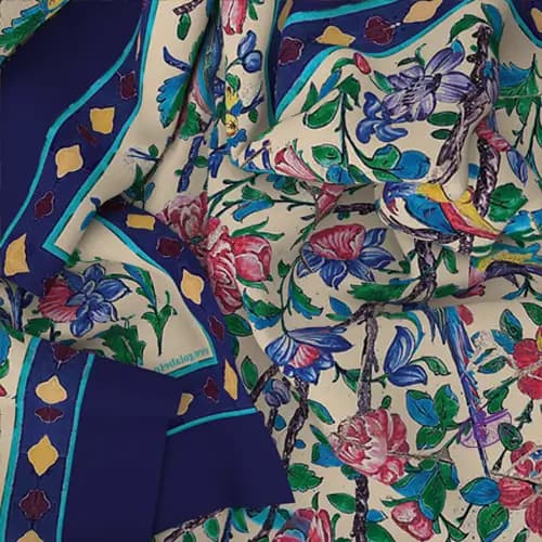 رومیزی طرح خاتون — تصویر ۳