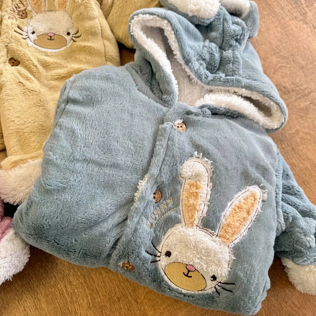 سرهمی مخمل خرگوش Bunny سایز 1،2 کد 6931 — تصویر ۳