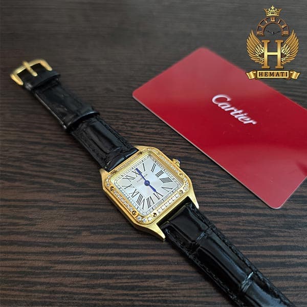 ساعت مچی زنانه کارتیر مدل دمونت دور قاب نگین CARTIER SANTOS DUMONT CSDL200 — تصویر ۴