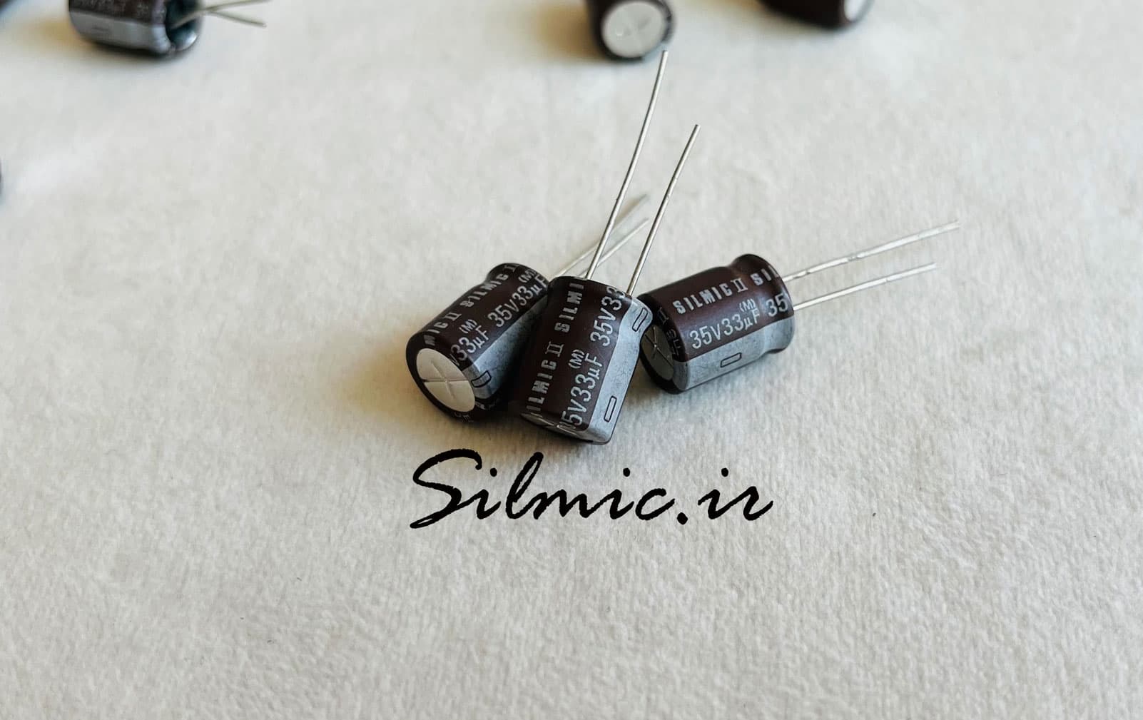 خازن سیلمیک 33 میکرو فاراد 35 ولت ELNA های گرید صوتی RFS ( SILMICII ) — تصویر ۲