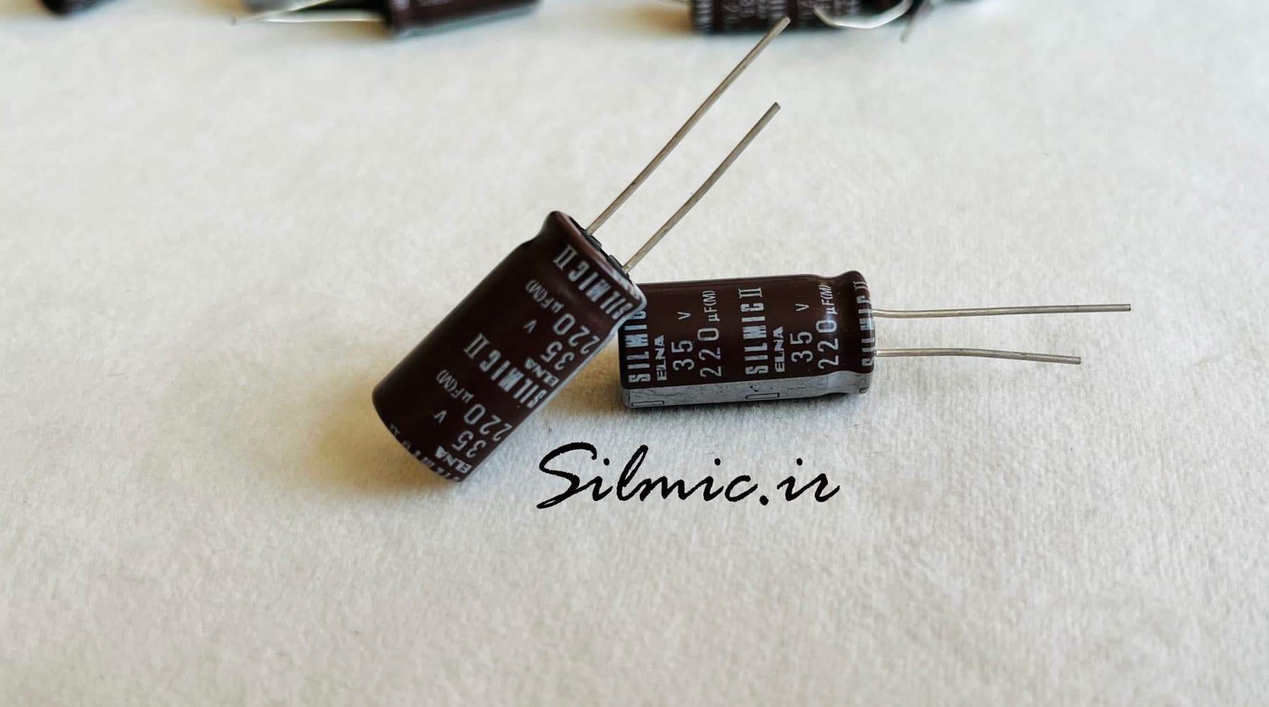 خازن سیلمیک 220 میکرو فاراد 35 ولت ELNA های گرید صوتی RFS ( SILMICII ) — تصویر ۲