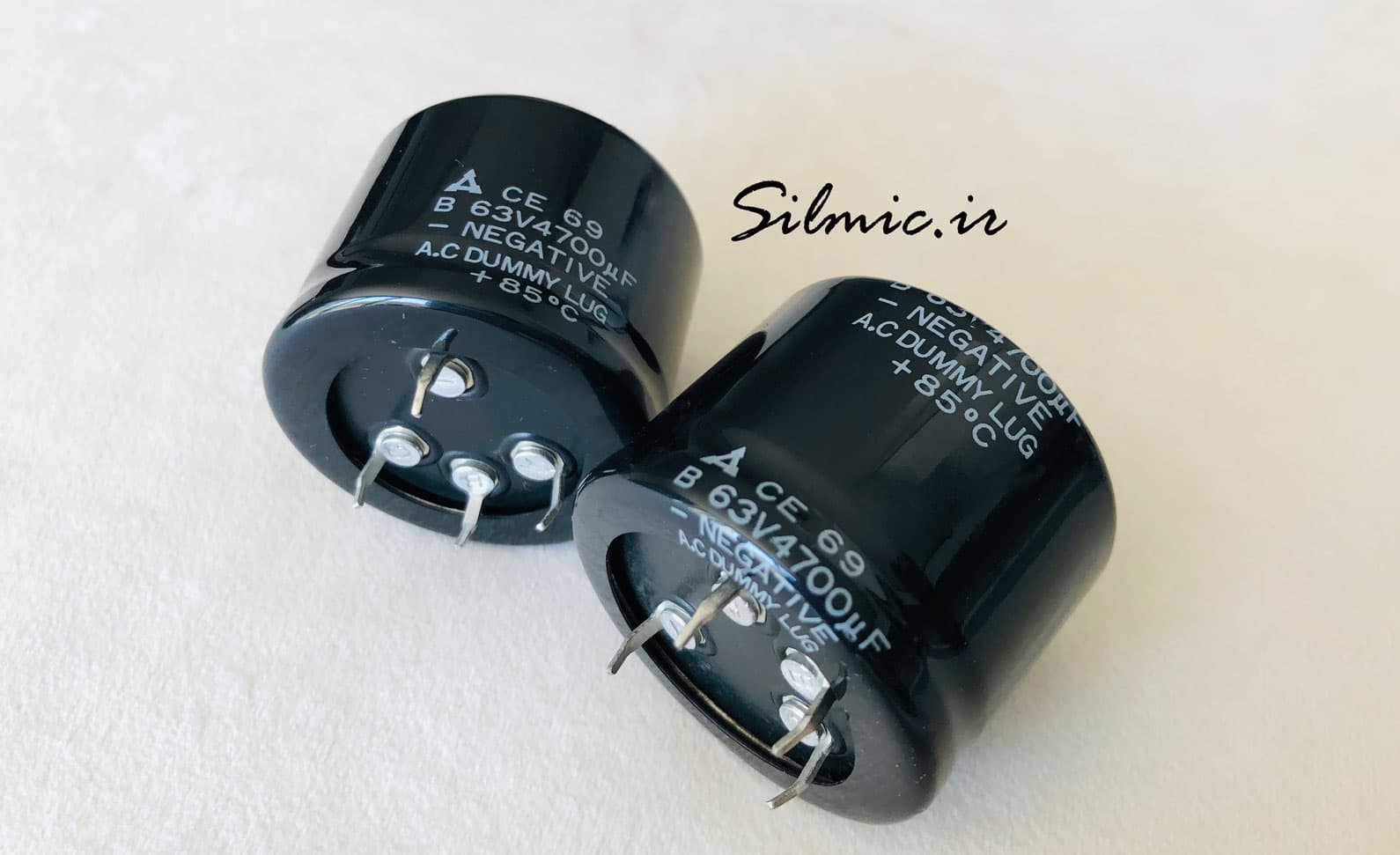 خازن 4700 میکرو فاراد 63 ولت Panasonic ژاپن 4 پین از نوع DUMMY LUG